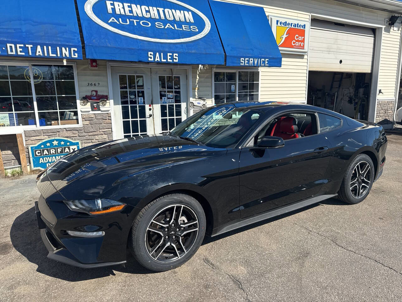 Used 2018 Ford Mustang Premium w/ Equipment Group 201A RWD image 3