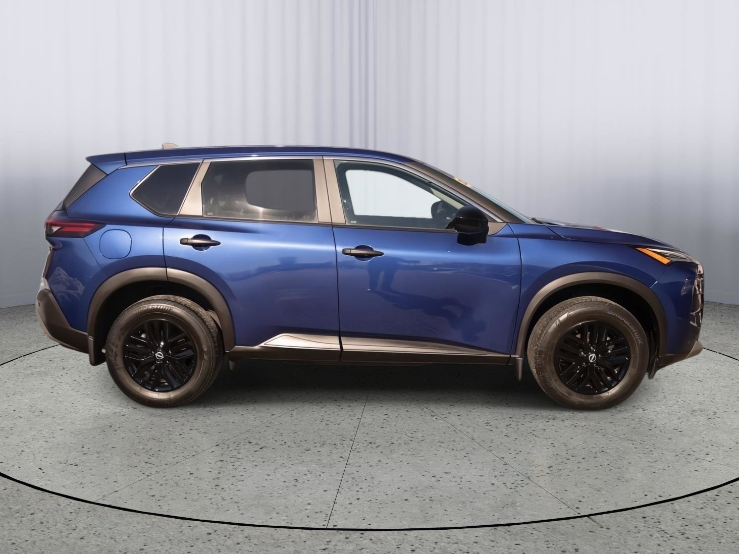 Used 2023 Nissan Rogue S image 25