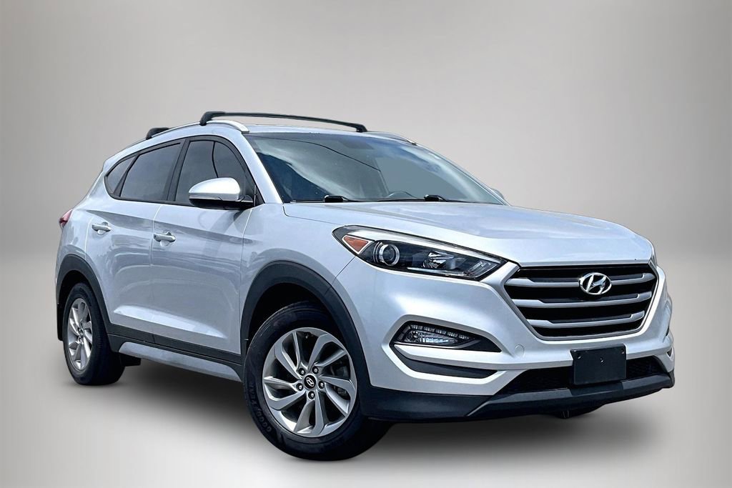 Used 2017 Hyundai Tucson SE Plus AWD/4WD image 1
