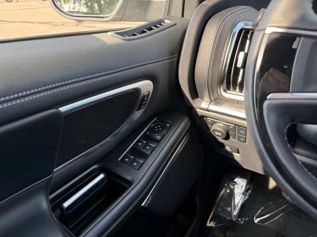 Certified 2025 Ford Expedition Max Platinum w/ Stealth Performance Package AWD/4WD image 39