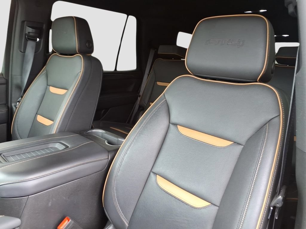Used 2023 GMC Yukon AT4 w/ Technology Package AWD/4WD image 20