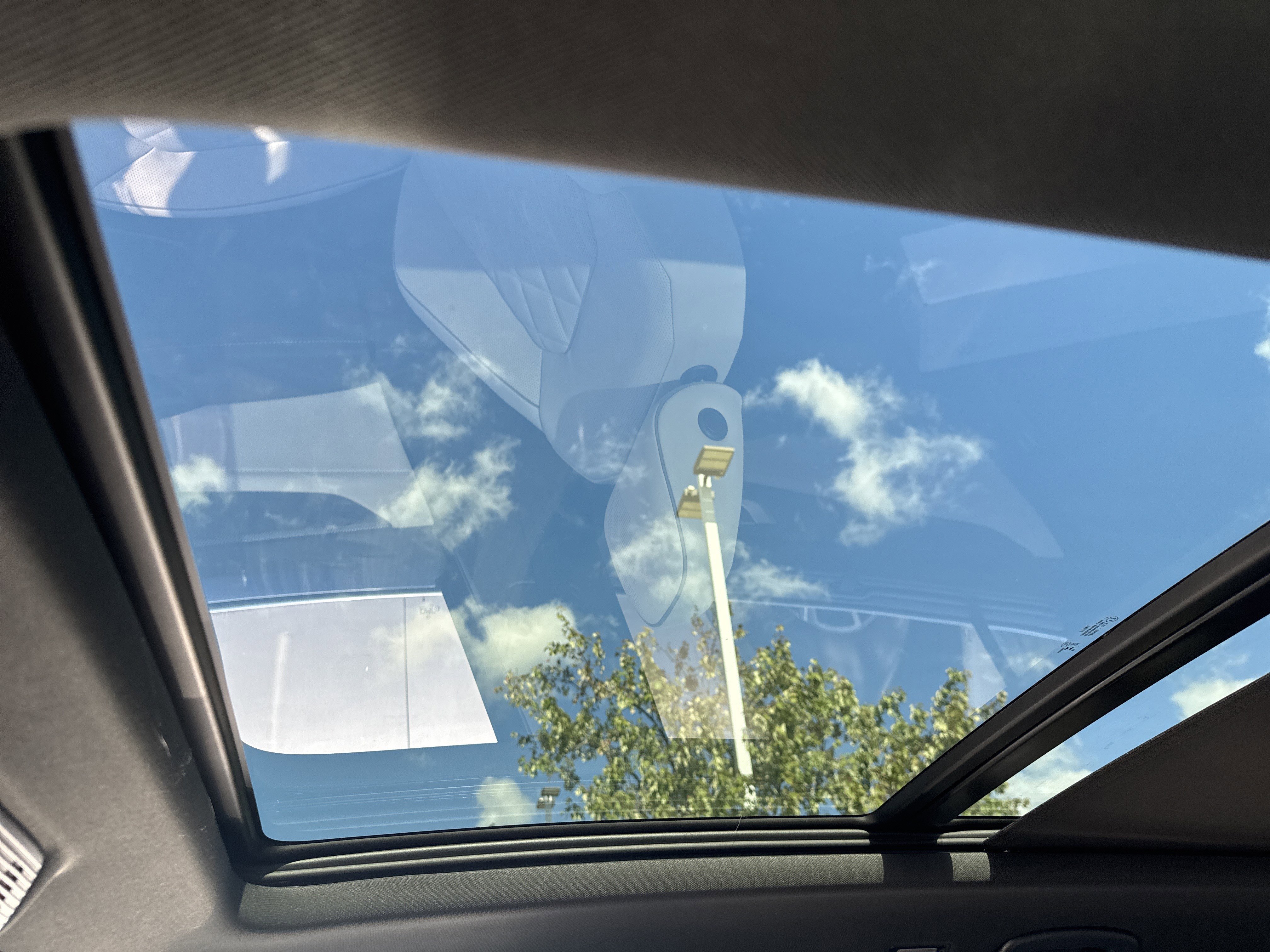 New 2026 Volkswagen Atlas Cross Sport SEL Premium R-Line image 10