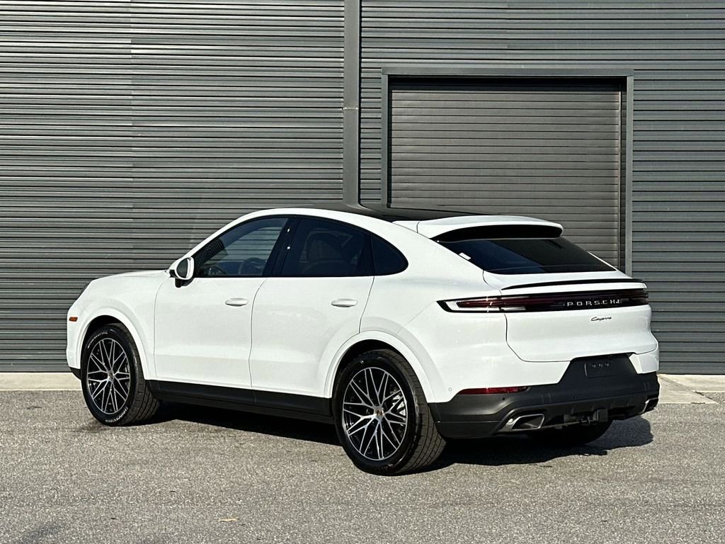 Used 2026 Porsche Cayenne Coupe AWD/4WD image 3
