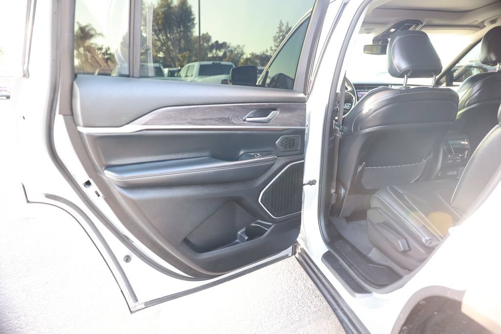 Used 2021 Jeep Grand Cherokee L Limited RWD image 38