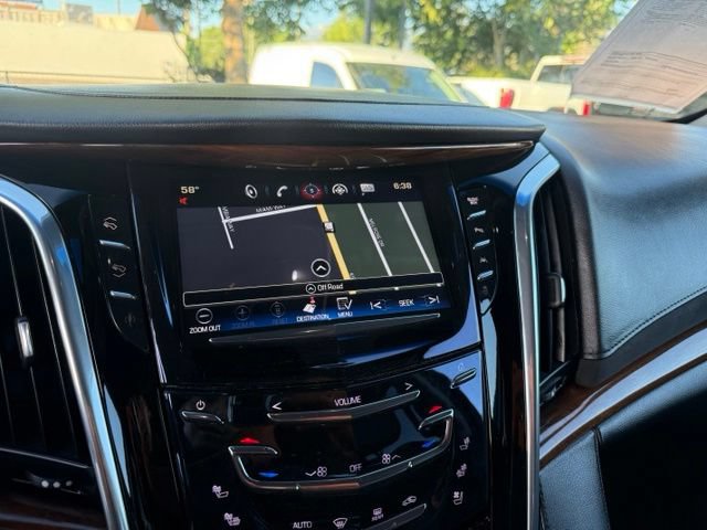 Used 2016 Cadillac Escalade Luxury AWD/4WD image 23