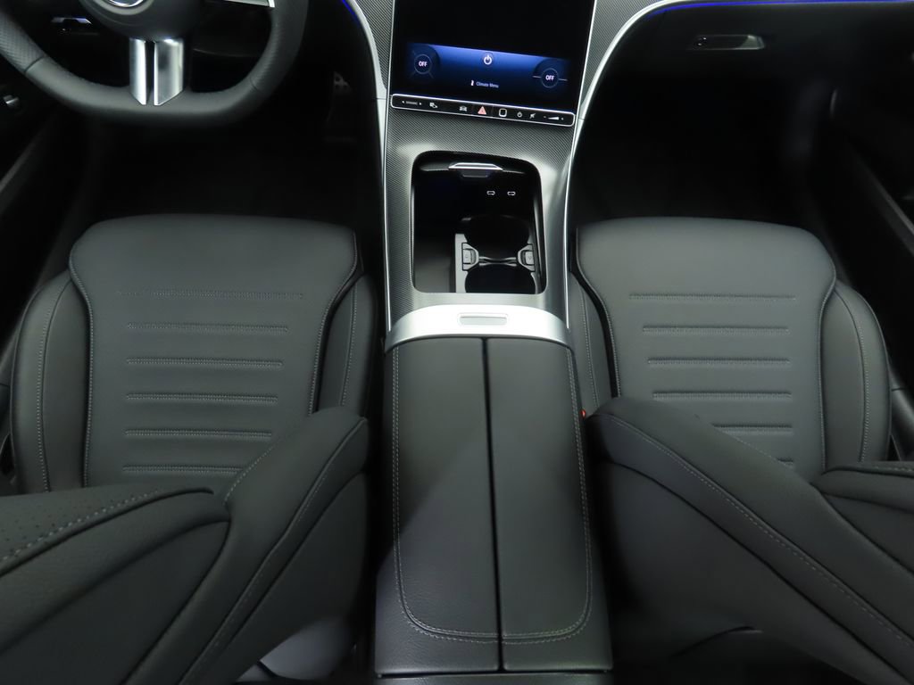 New 2025 Mercedes-Benz C 300 4MATIC Sedan image 18