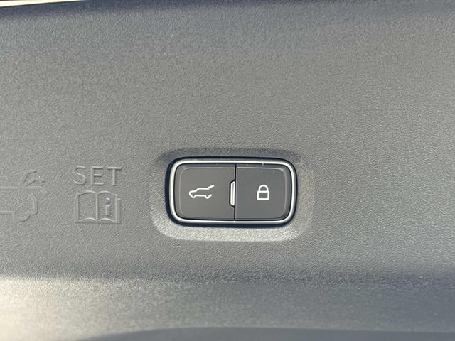 New 2026 Lincoln Navigator L Premier AWD/4WD image 13