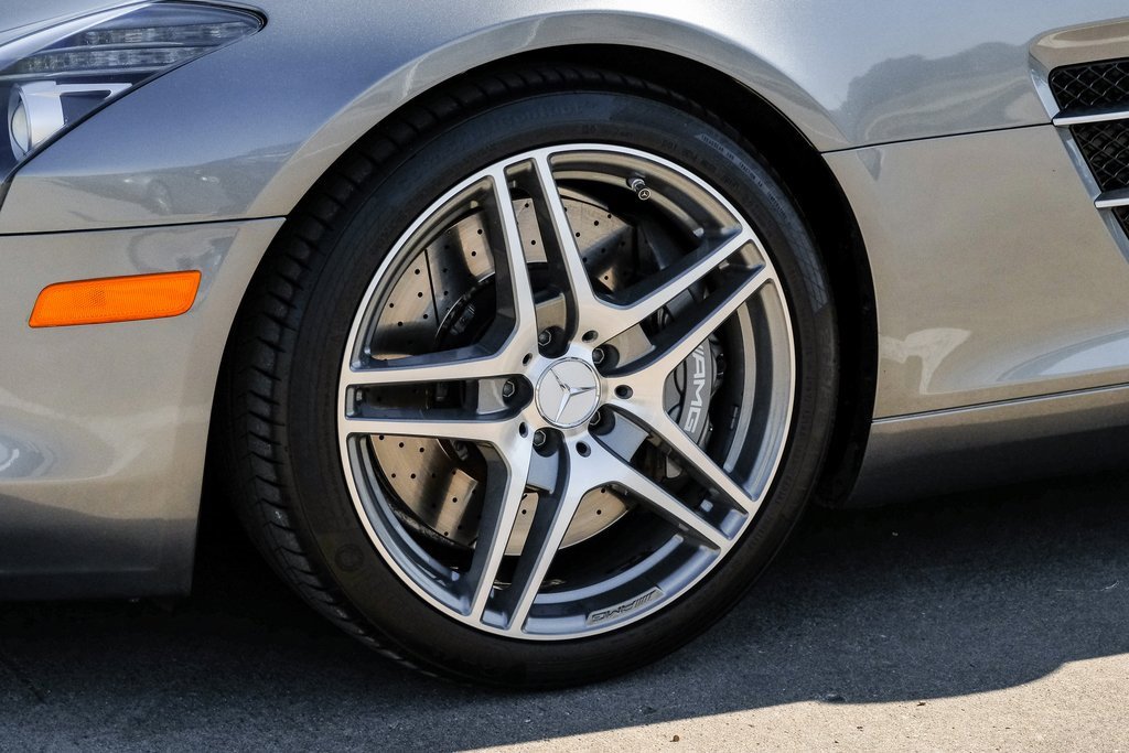 Used 2011 Mercedes-Benz SLS AMG Coupe image 65