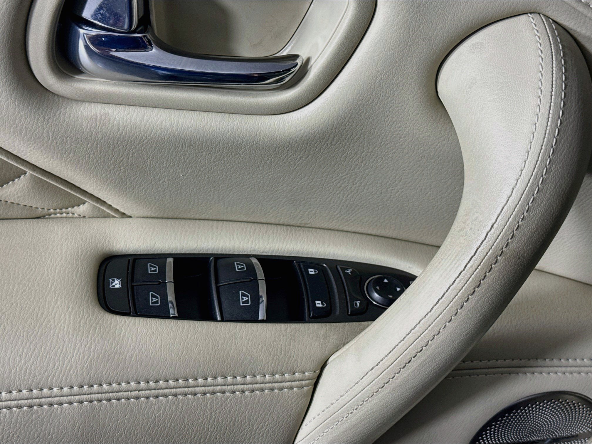 Used 2023 INFINITI QX80 Sensory w/ Cargo Package AWD/4WD image 23