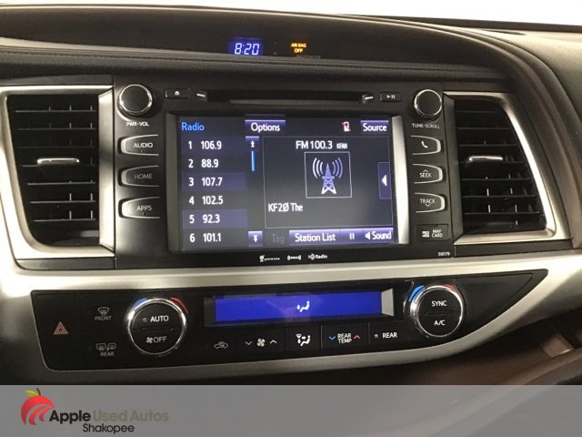 Used 2017 Toyota Highlander XLE image 14