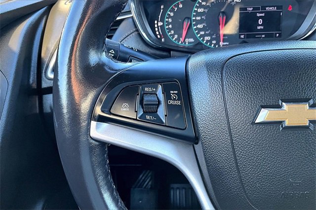 Used 2019 Chevrolet Trax LT w/ LT Convenience Package image 13