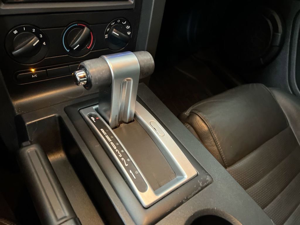 Used 2005 Ford Mustang GT RWD image 16