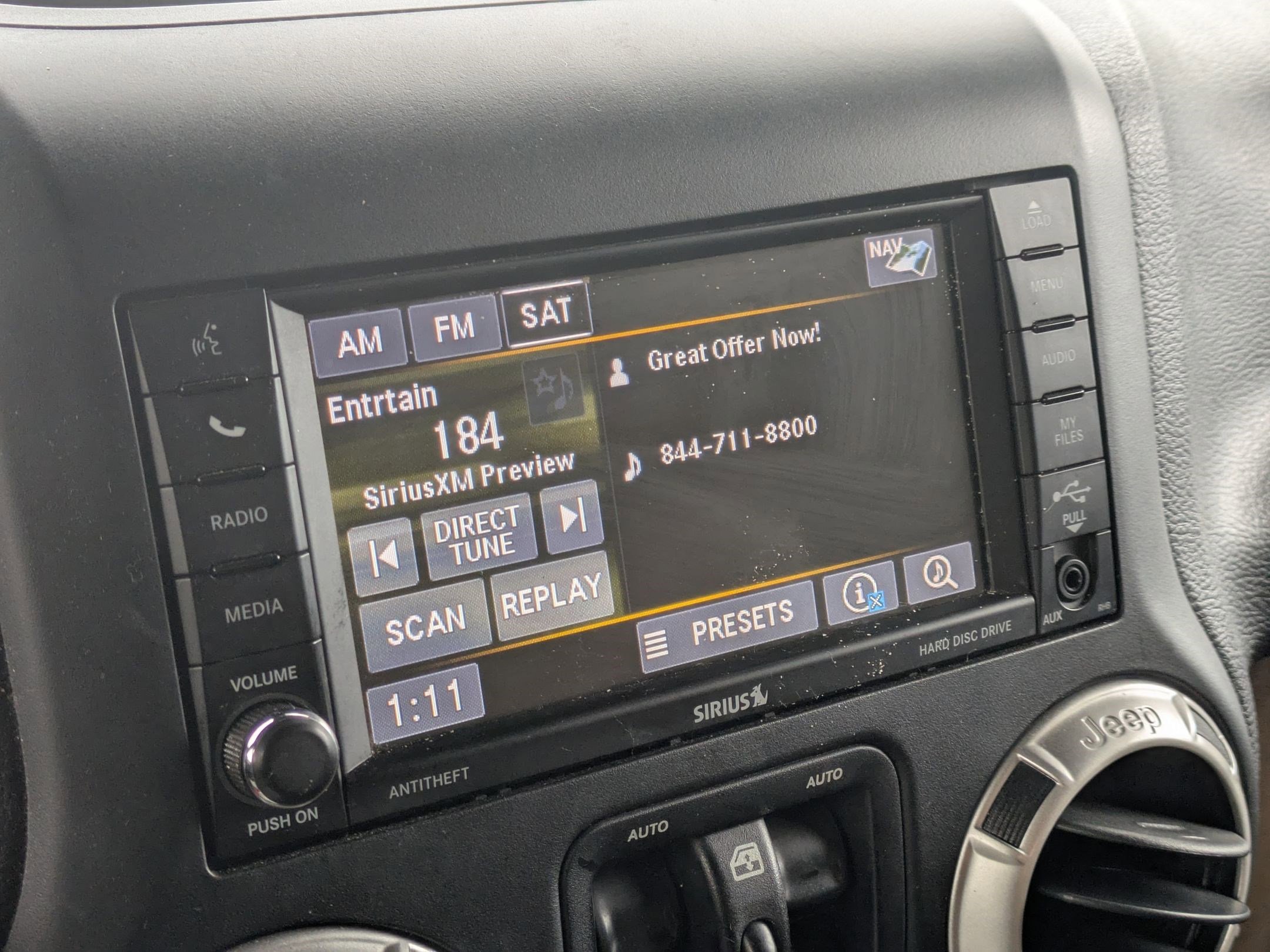 Used 2018 Jeep Wrangler Unlimited Sahara w/ Connectivity Group image 12