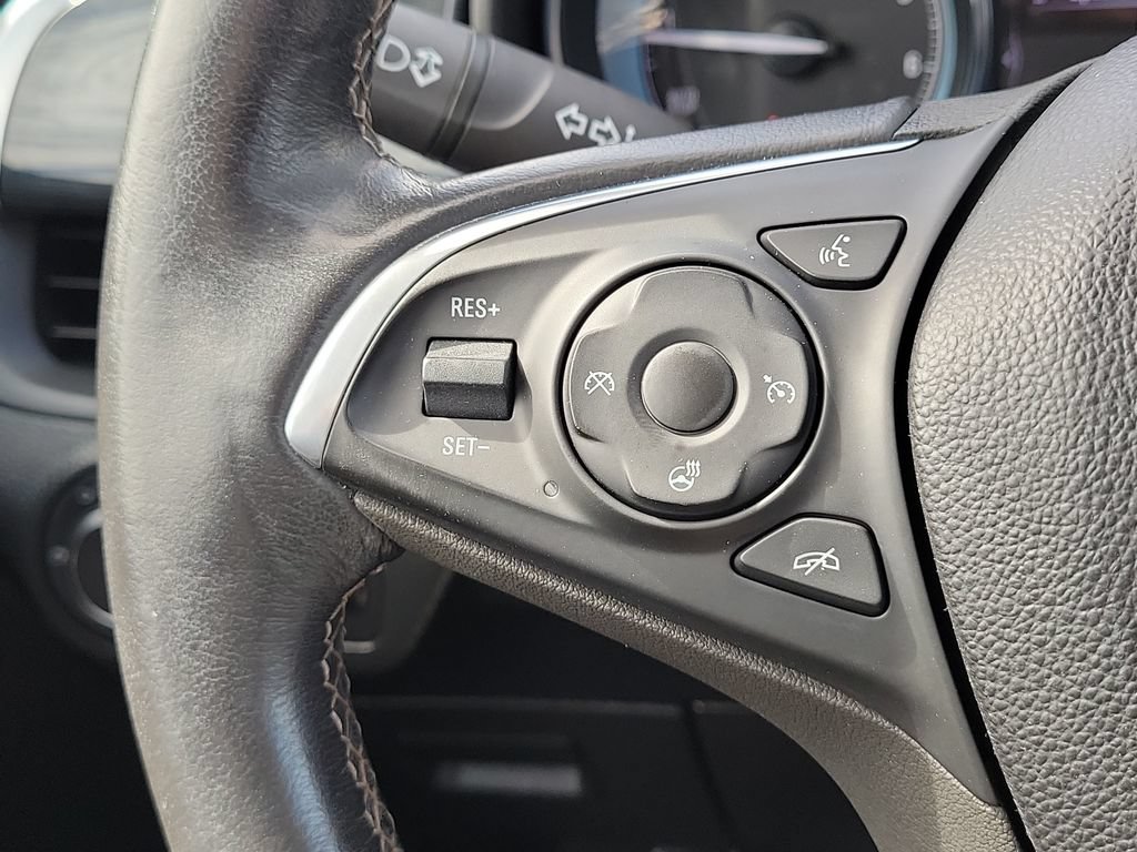 Used 2017 Buick Envision Essence FWD image 9