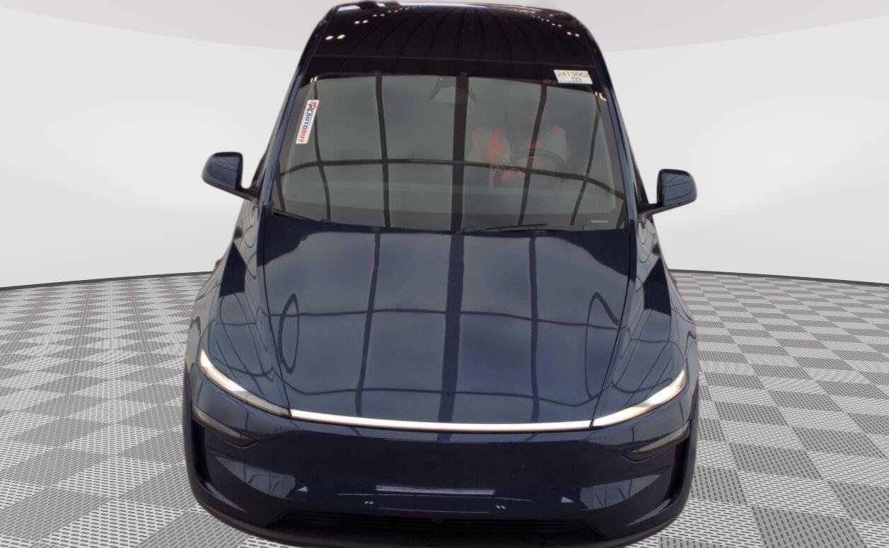 Used 2026 Tesla Model Y Long Range RWD image 18