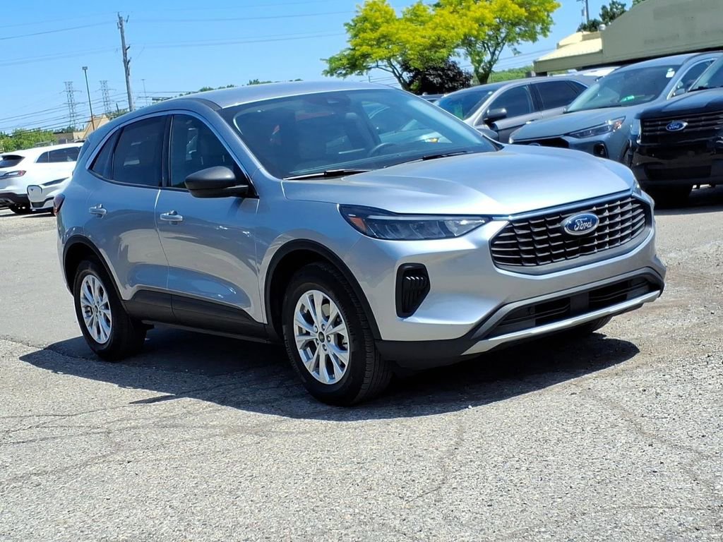 Used 2023 Ford Escape Active AWD/4WD image 7