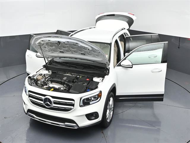 Used 2023 Mercedes-Benz GLB 250 w/ Premium Package image 43