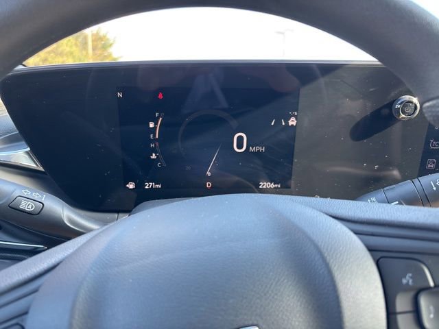 Used 2025 Buick Envista Preferred w/ Advanced Safety Package image 16