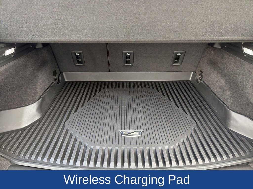 Used 2024 Cadillac XT4 Premium Luxury w/ Technology Package image 10