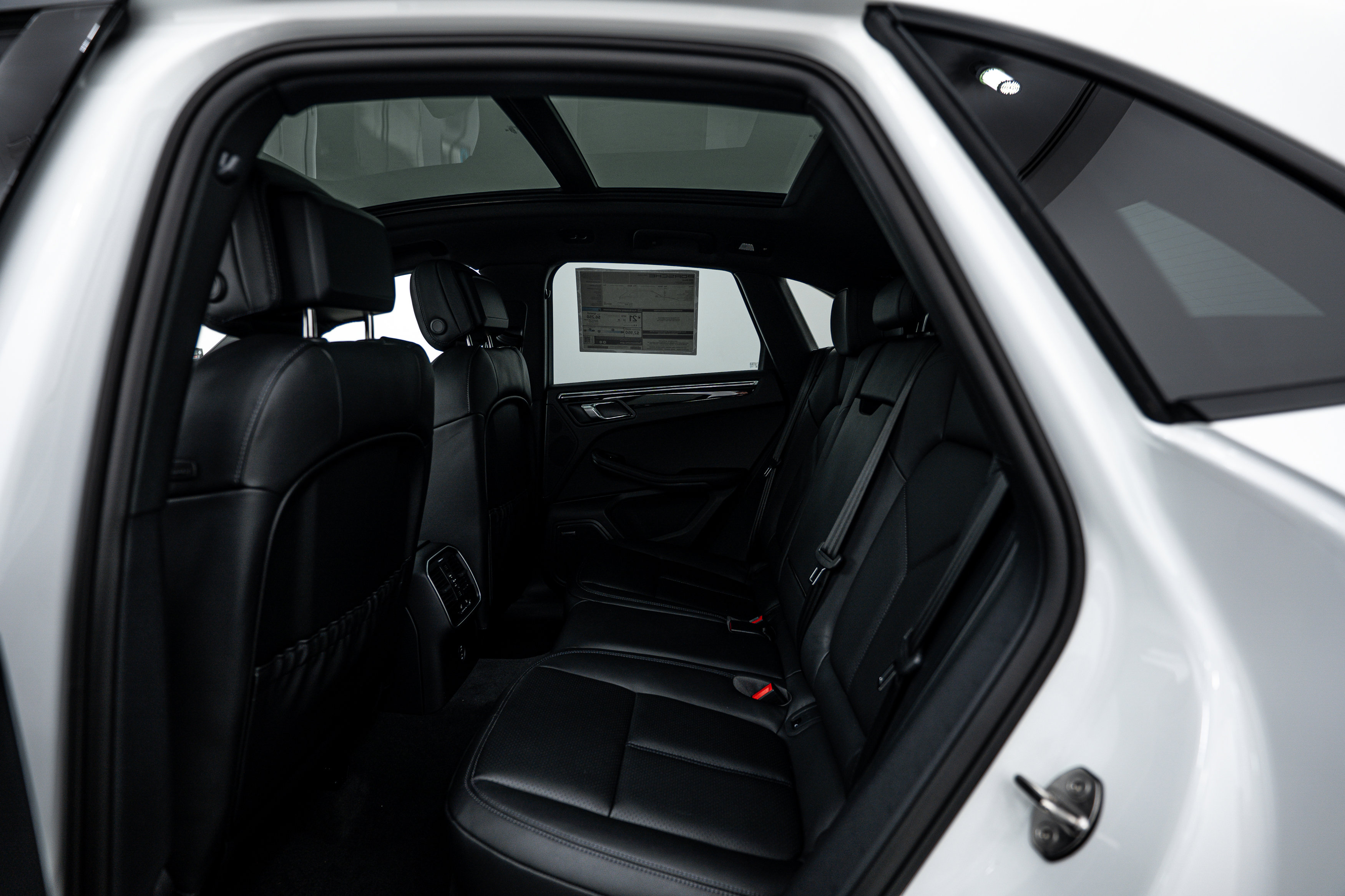 New 2026 Porsche Macan image 22