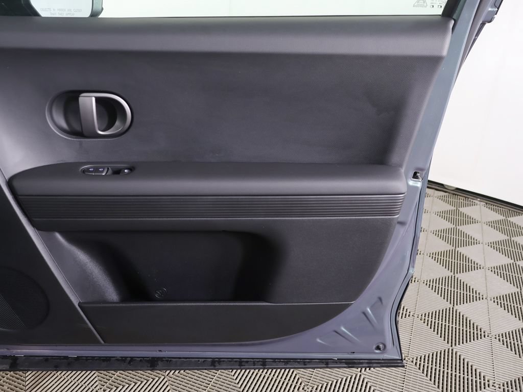 Used 2025 Hyundai Ioniq 5 SE AWD/4WD image 20