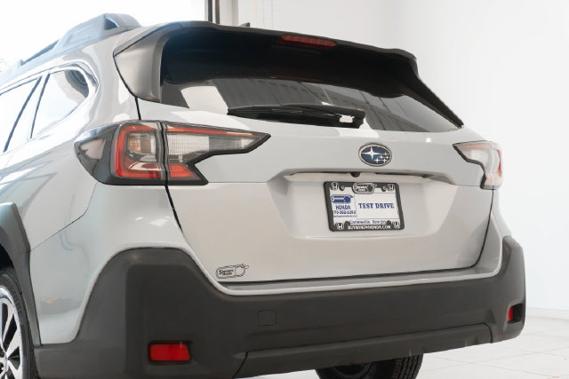 Used 2023 Subaru Outback Premium AWD/4WD image 24