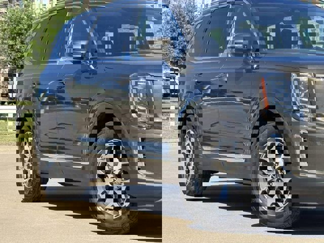 Used 2022 Kia Telluride EX w/ Towing Package image 3