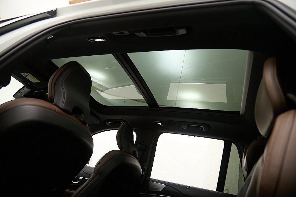 Certified 2024 Volvo XC90 T8 Ultimate w/ Protection Package image 26