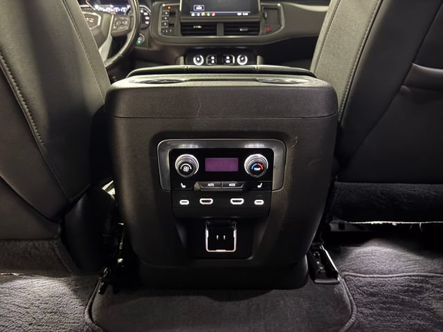 Used 2021 GMC Yukon SLT w/ SLT Premium Package AWD/4WD image 22