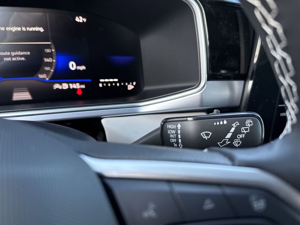 New 2025 Volkswagen Taos SE AWD/4WD image 22