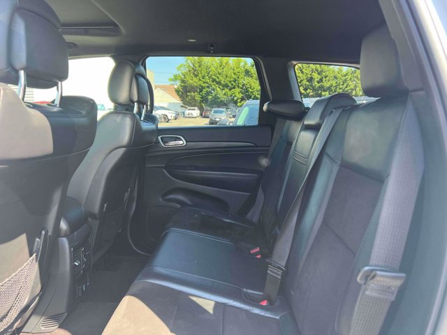 Used 2019 Jeep Grand Cherokee Altitude AWD/4WD image 16