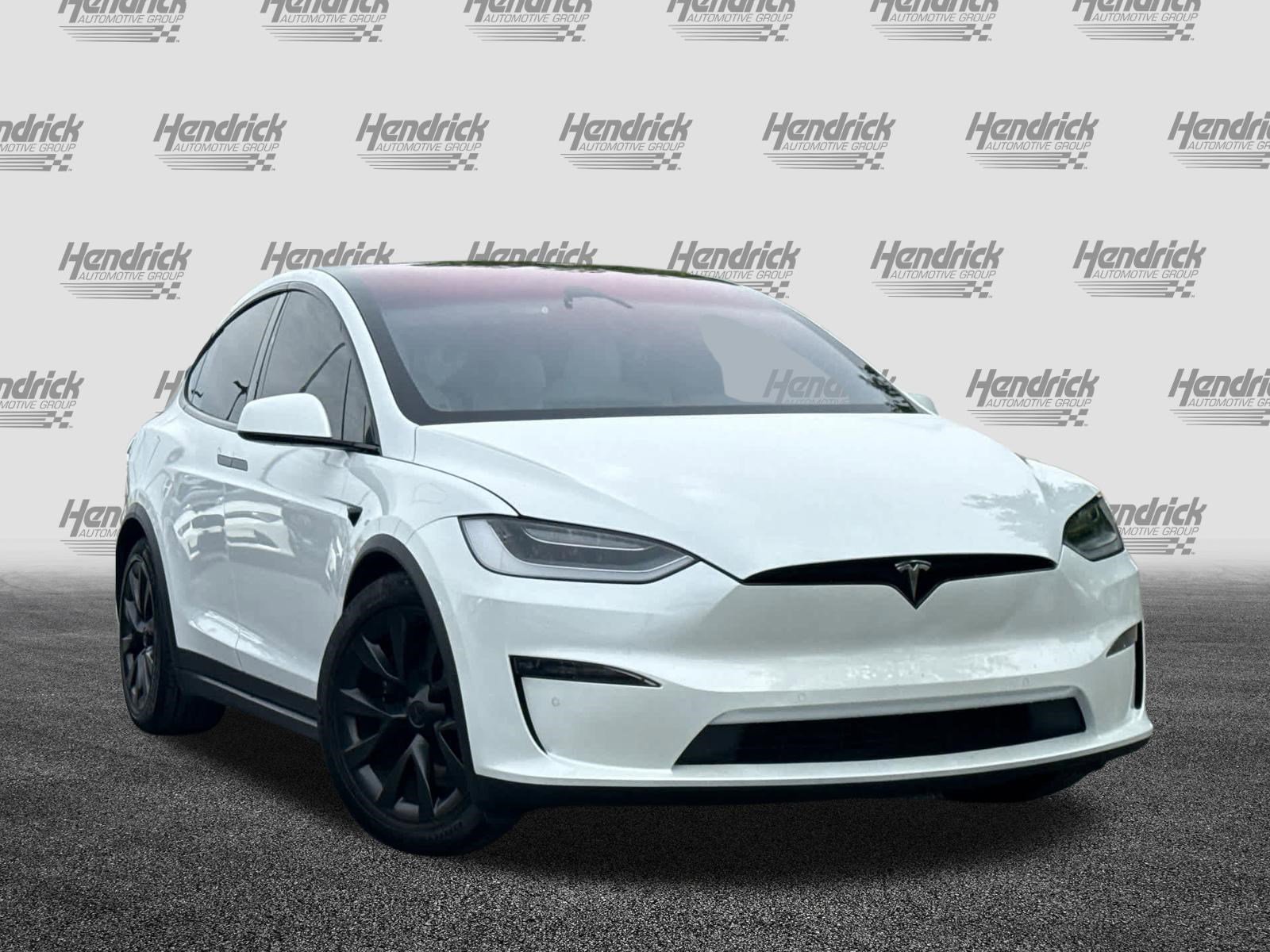 Used 2023 Tesla Model X image 2