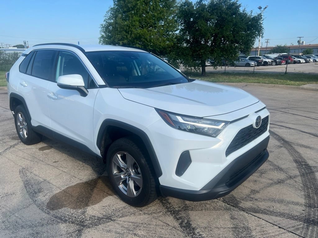 Used 2023 Toyota RAV4 XLE AWD/4WD image 18