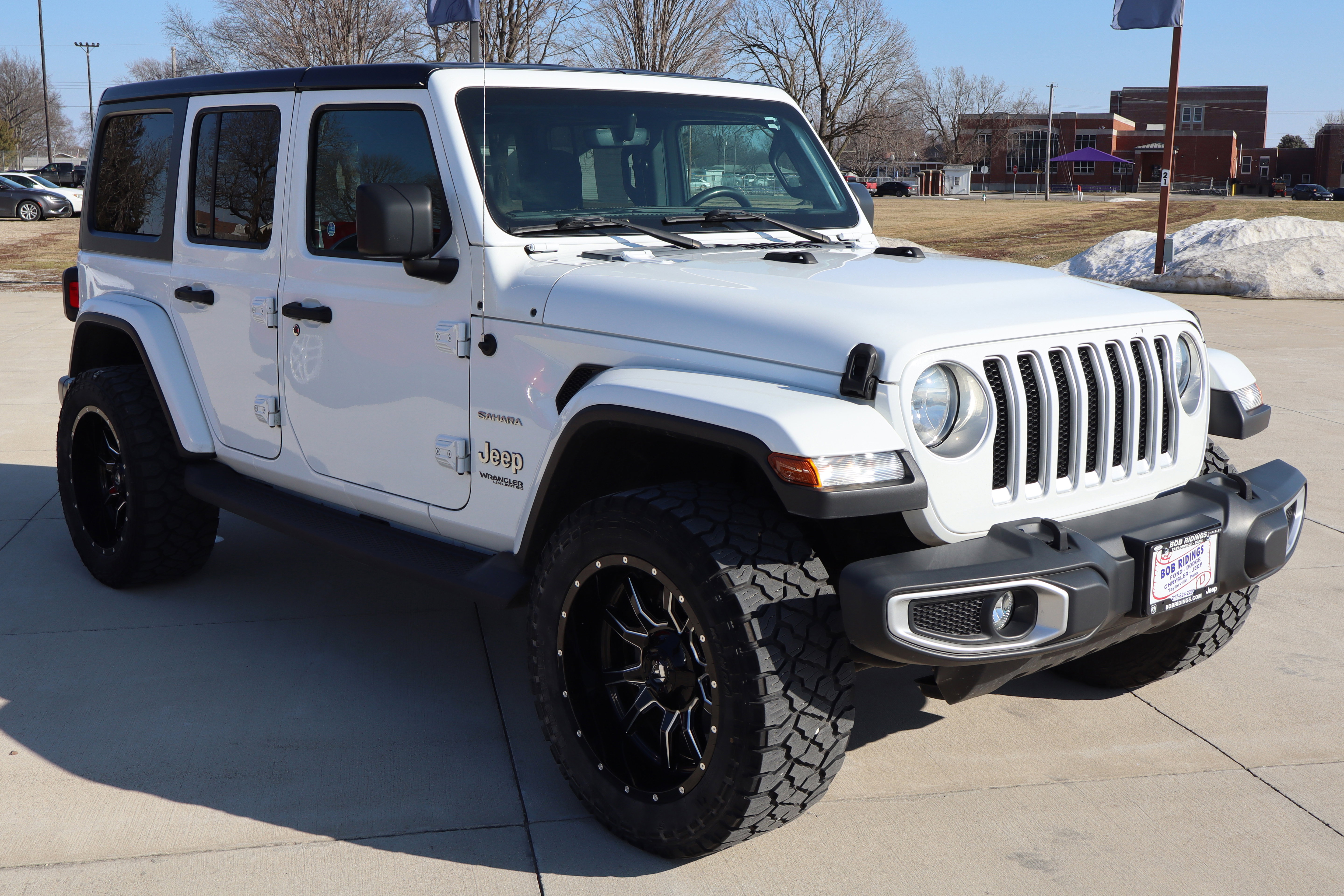 Used 2018 Jeep Wrangler Unlimited Sahara image 4
