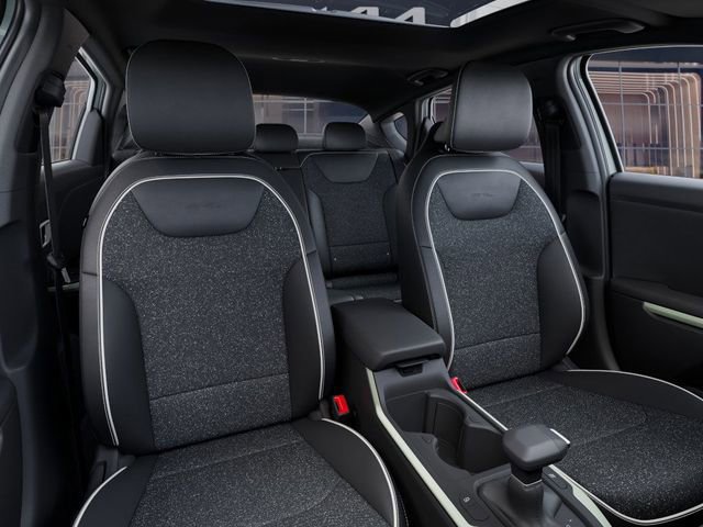 Used 2025 Kia K4 GT-Line w/ GT-Line Sunroof Package image 18