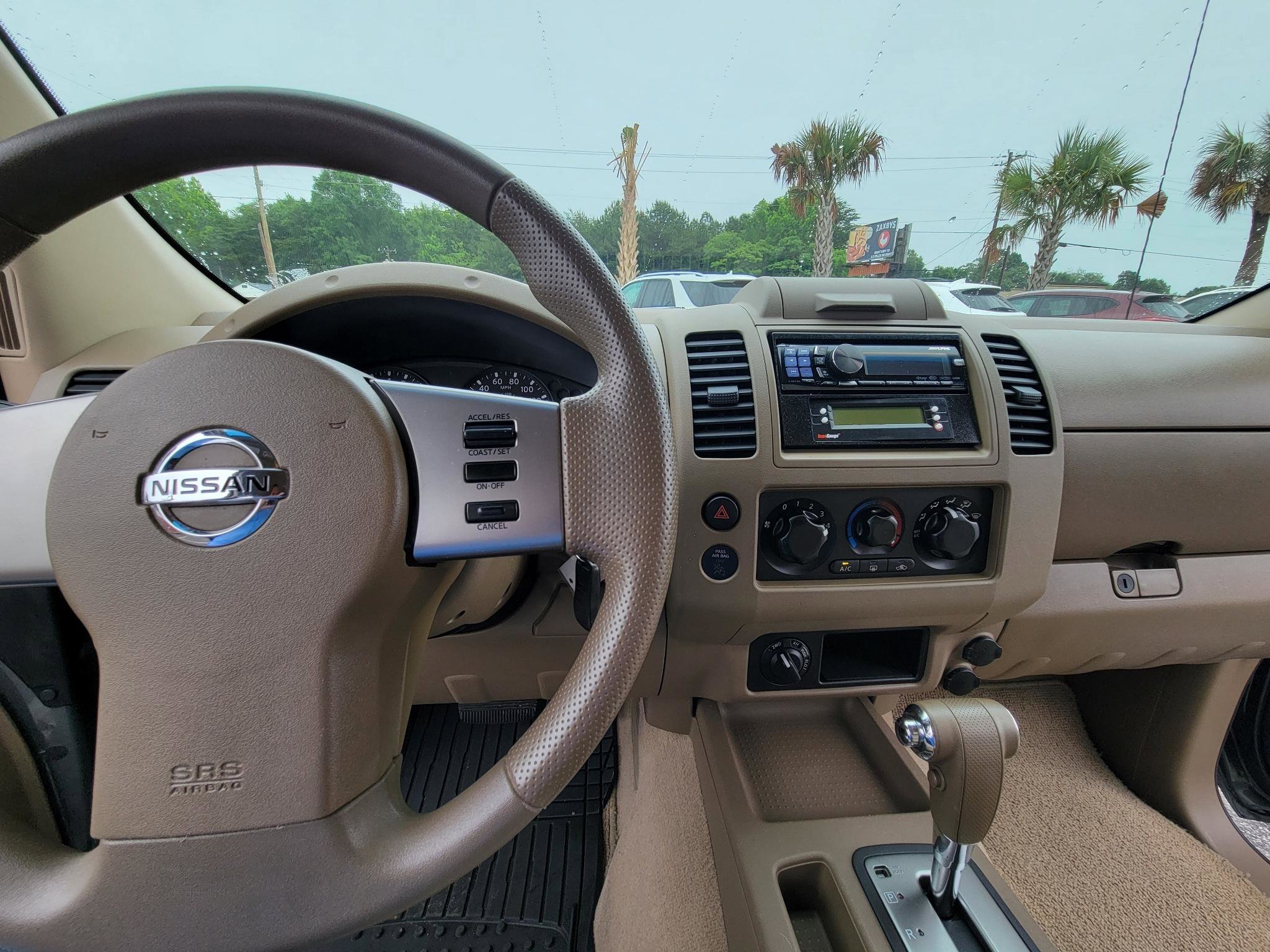 Used 2007 Nissan Frontier SE w/ SE Value Truck Pkg AWD/4WD image 28