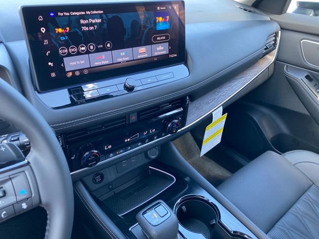 New 2026 Nissan Rogue Platinum image 17