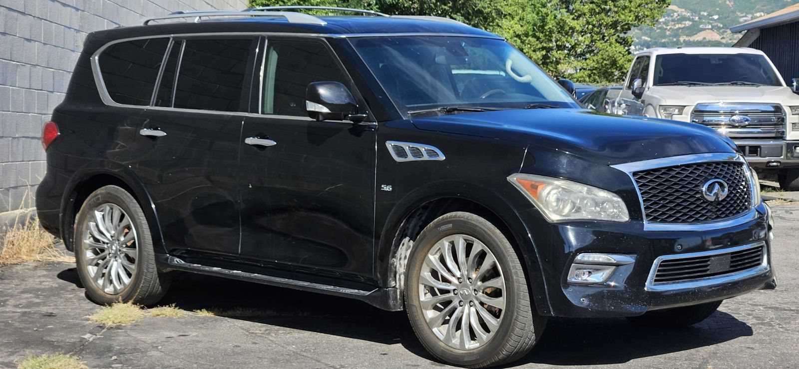 Used 2012 INFINITI QX56 4WD w/ Deluxe Touring Pkg image 7