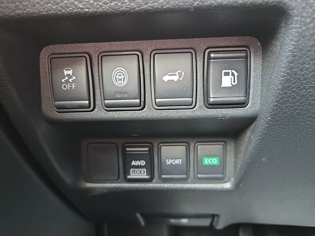 Used 2020 Nissan Rogue SV AWD/4WD image 43