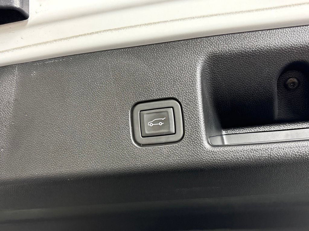 Used 2024 Chevrolet Equinox EV LT w/ LPO, Active Package FWD image 21