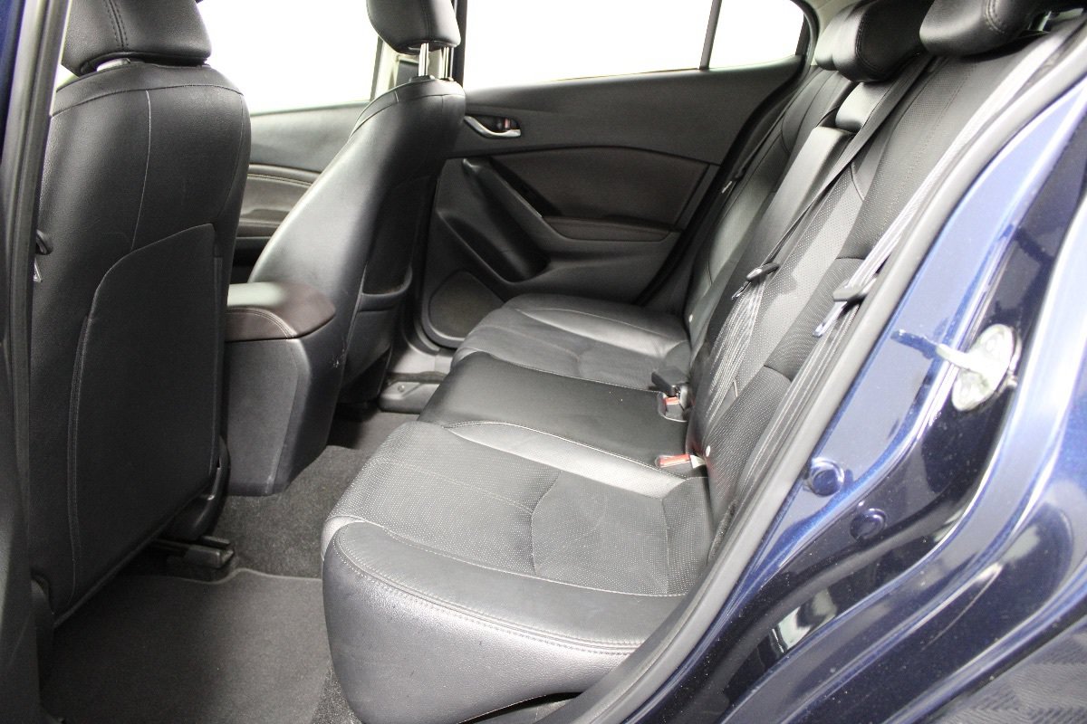 Used 2018 MAZDA MAZDA3 Grand Touring w/ Premium Equipment Package FWD image 50