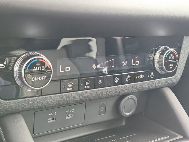 New 2026 Mitsubishi Outlander SE image 32