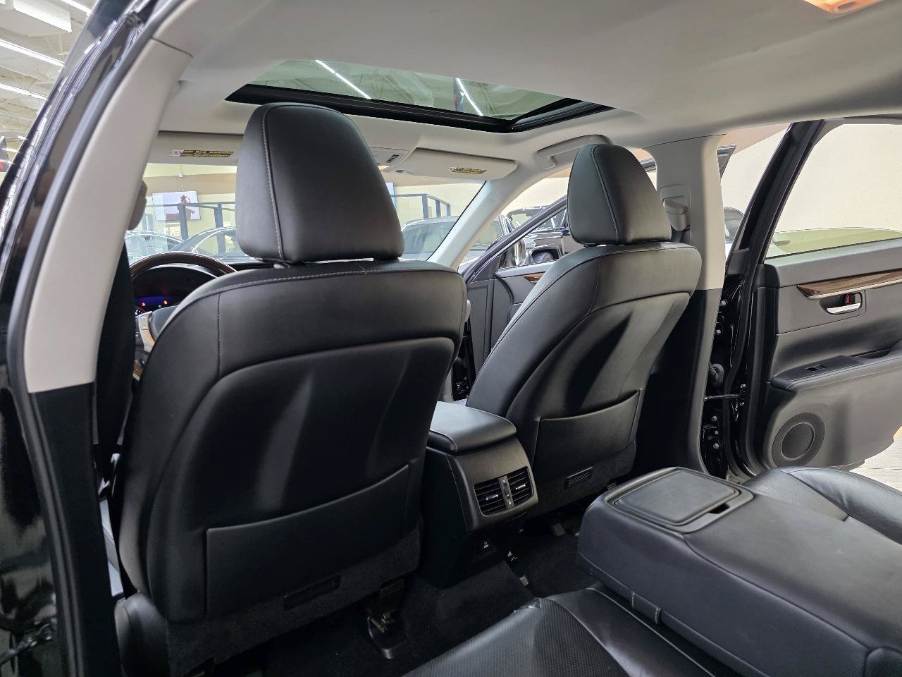 Used 2015 Lexus ES 350 w/ Luxury Package FWD image 26