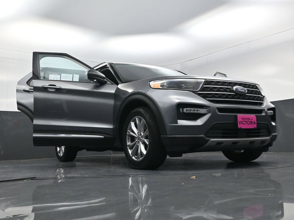 Used 2023 Ford Explorer XLT w/ Equipment Group 202A image 29