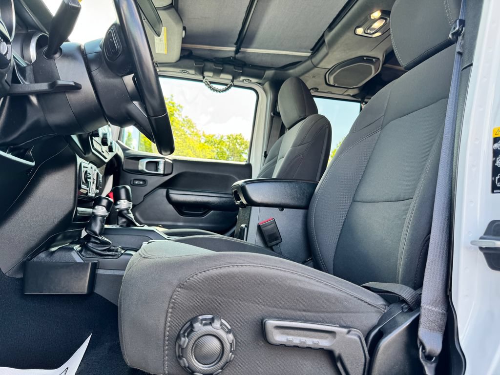 Used 2022 Jeep Wrangler Unlimited Sport AWD/4WD image 16