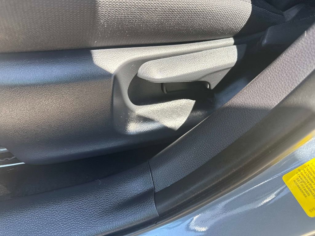 Used 2025 Toyota Corolla LE image 19