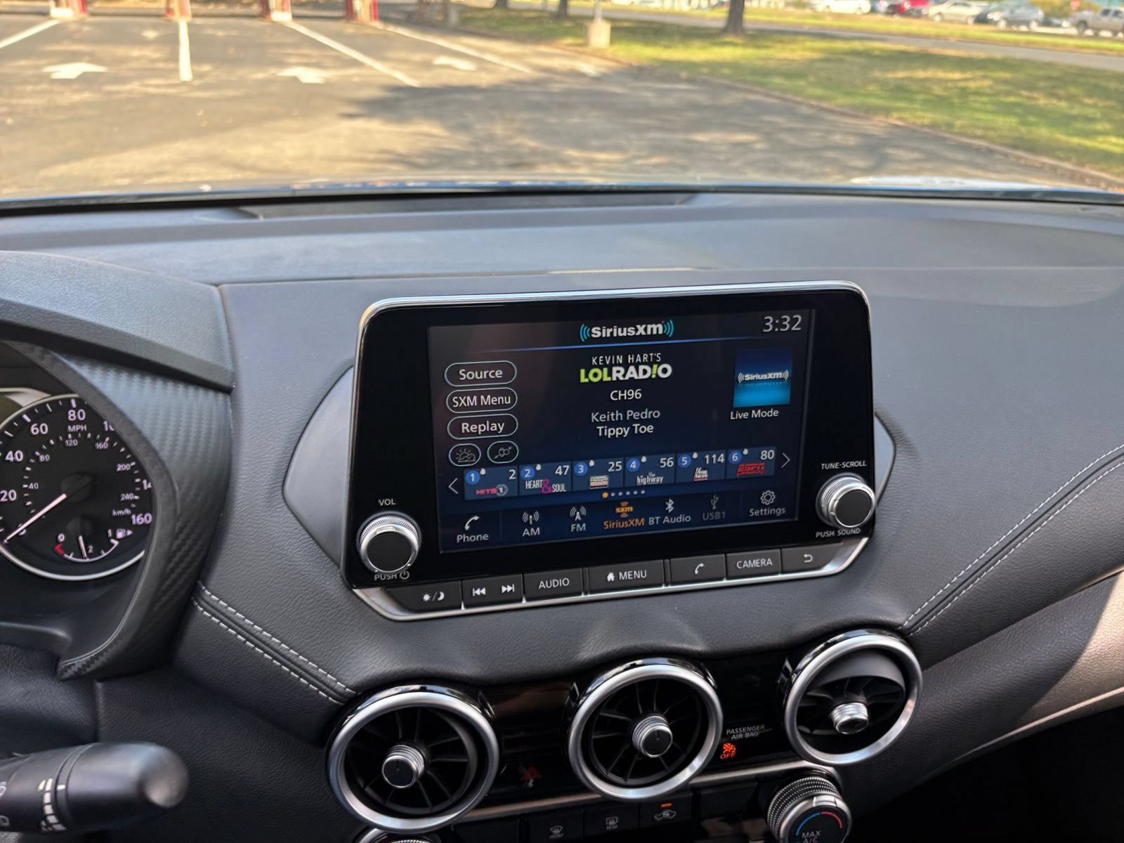 Used 2025 Nissan Sentra SV FWD image 17