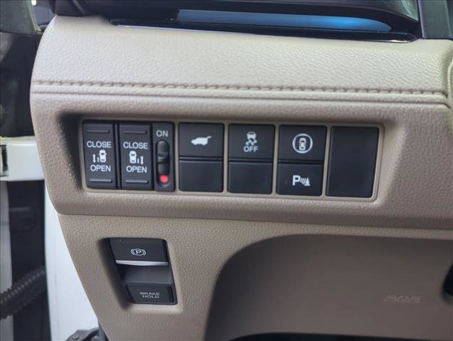 Used 2023 Honda Odyssey Elite image 13