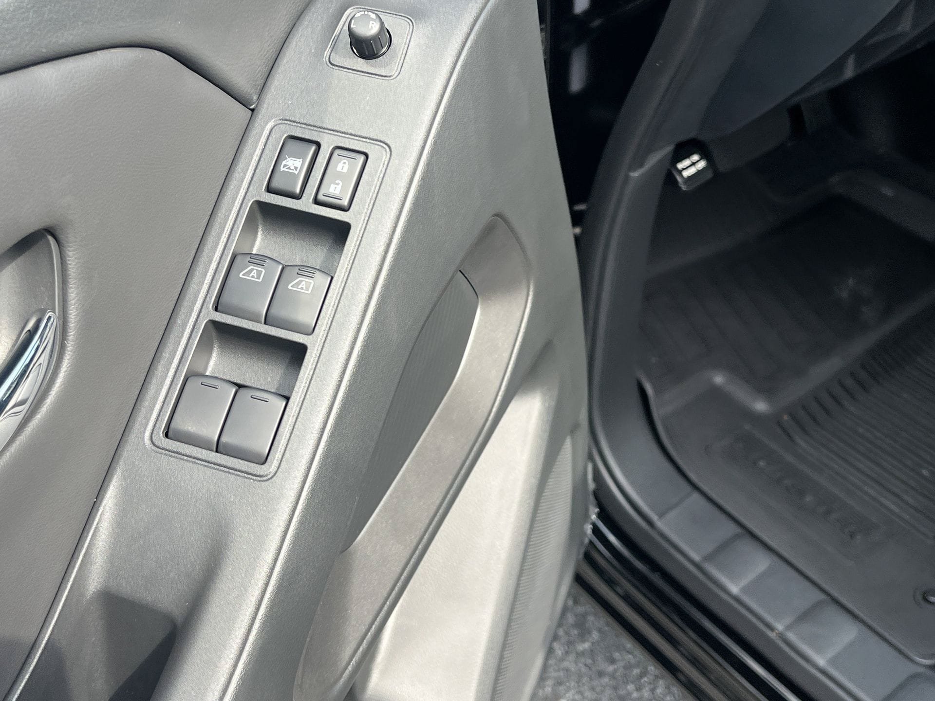 New 2026 Nissan Frontier SV w/ All-Weather Content Package RWD image 14