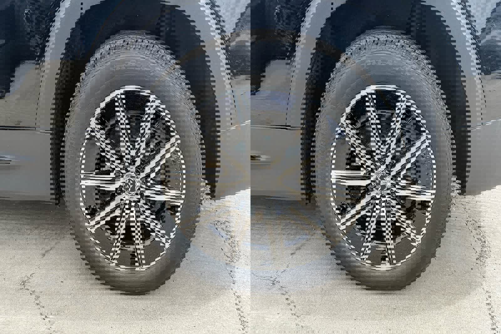 Used 2024 Mercedes-Benz EQB 350 4MATIC SUV image 8